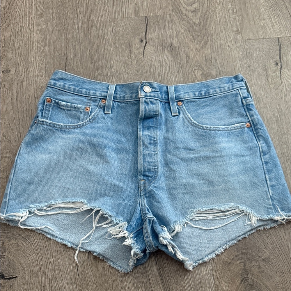 Levi's 501 size 32 worn once